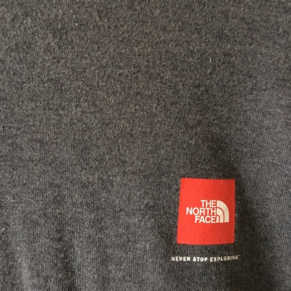 The North Face sweatshirt/Hoodie/long sleeve/top - Picture 2 of 4